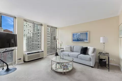 111 E Chestnut St #17A, Chicago, IL 60611 photo 12