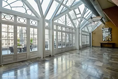 111 E Chestnut St #17A, Chicago, IL 60611 photo 17