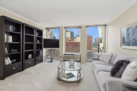 111 E Chestnut St #17A, Chicago, IL 60611 photo 11