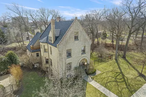 46 Scott Loop, Highland Park, IL 60035