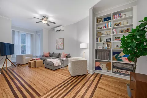 Living - 15 E Goethe St, Chicago, IL 60610 photo 1 of 6
