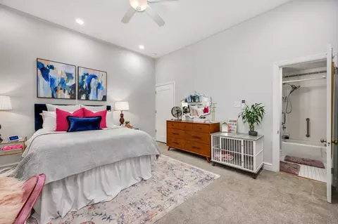 Bedroom - 15 E Goethe St, Chicago, IL 60610 photo 4 of 8
