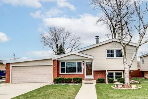 9717 Mayfield Ave, Oak Lawn, IL 60453