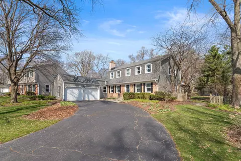 6 S345 Greenwich Ct, Naperville, IL 60540