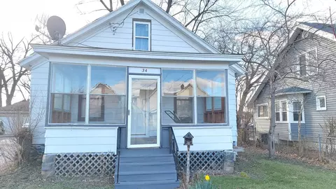 34 N Ohio St, Aurora, IL 60505