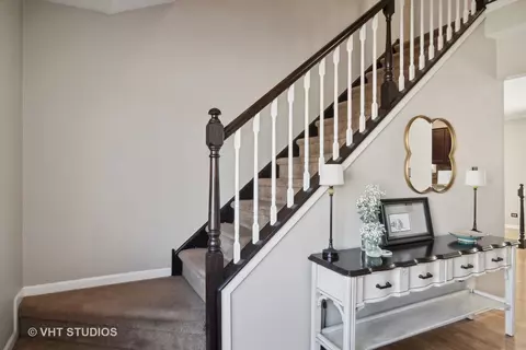 Entry Way - 60 Forestview Ln, Aurora, IL 60502 photo 1 of 1
