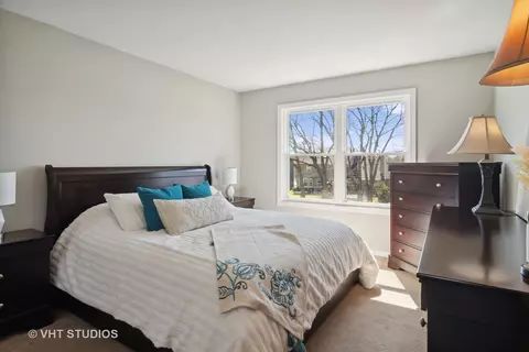 Bedroom - 60 Forestview Ln, Aurora, IL 60502 photo 4 of 4