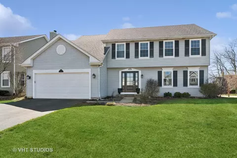 Exterior - 60 Forestview Ln, Aurora, IL 60502 photo 2 of 9
