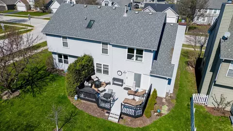 Exterior - 60 Forestview Ln, Aurora, IL 60502 photo 9 of 9