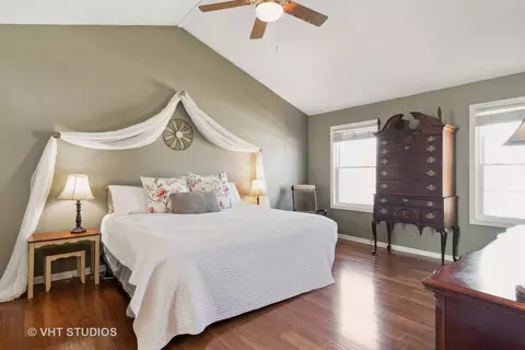Bedroom - 60 Forestview Ln, Aurora, IL 60502 photo 2 of 4