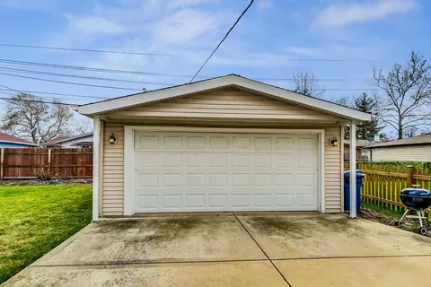 Exterior - 257 E Normandy Dr, Addison, IL 60101 photo 5 of 5