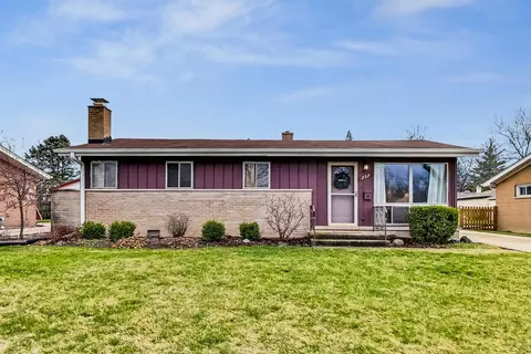 257 E Normandy Dr, Addison, IL 60101
