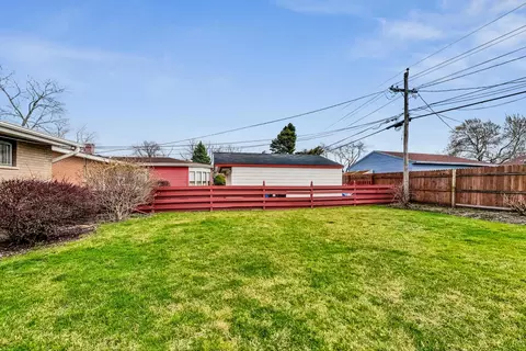 Exterior - 257 E Normandy Dr, Addison, IL 60101 photo 3 of 5