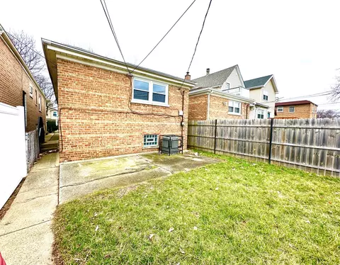 1628 E 93rd St, Chicago, IL 60617 photo 9
