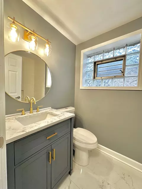 1628 E 93rd St, Chicago, IL 60617 photo 5
