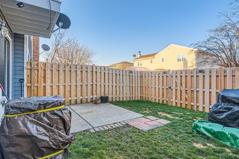 Exterior - 412 Honey Locust Dr, Wheeling, IL 60090 photo 4 of 4