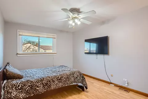 Bedroom - 412 Honey Locust Dr, Wheeling, IL 60090 photo 3 of 3