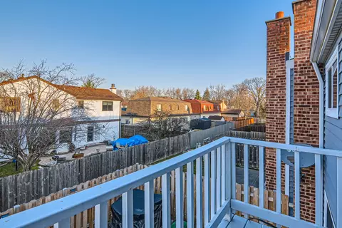 Exterior - 412 Honey Locust Dr, Wheeling, IL 60090 photo 3 of 4