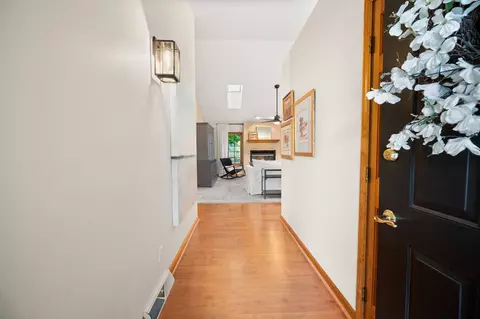 3308 Meadow Trl E, Dekalb, IL 60115 photo 2
