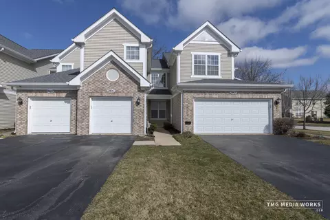 2805 Collins Ct #2805, Naperville, IL 60563