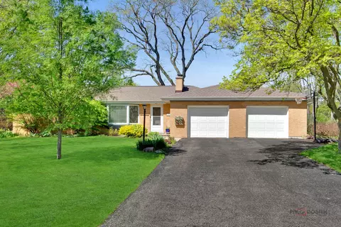 404 N Oak Ave, Mount Prospect, IL 60056