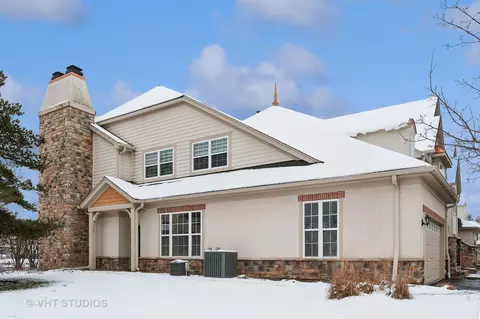 363 Bay Tree Cir, Vernon Hills, IL 60061