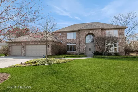 1920 Waterford Ct, Highland Park, IL 60035