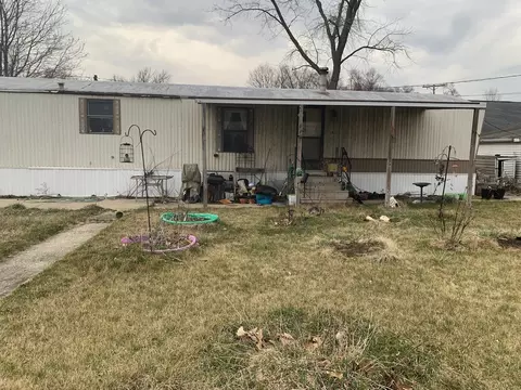 614 Mead Dr, Rockford, IL 61109