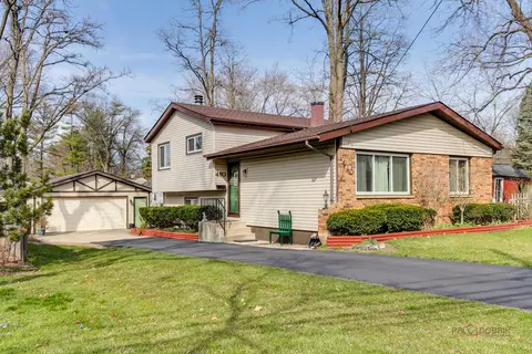 410 E Maple Ave, Mundelein, IL 60060