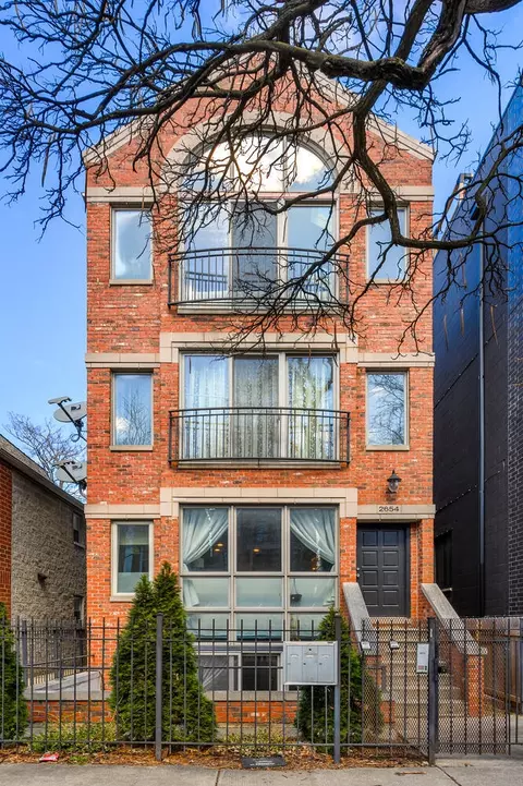 2654 W Cortez St #3, Chicago, IL 60622