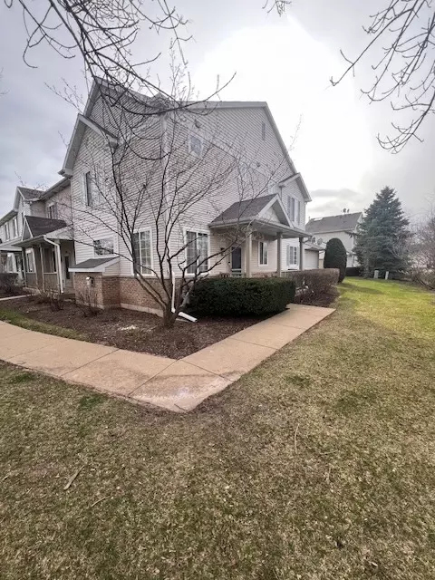 61 Coralbell Ct, Romeoville, IL 60446