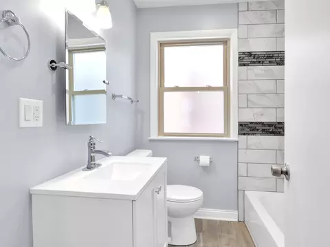 Bath - 143 E 119th Pl, Chicago, IL 60628 photo 2 of 2