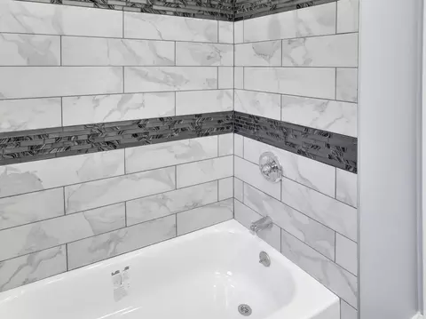 Bath - 143 E 119th Pl, Chicago, IL 60628 photo 1 of 2
