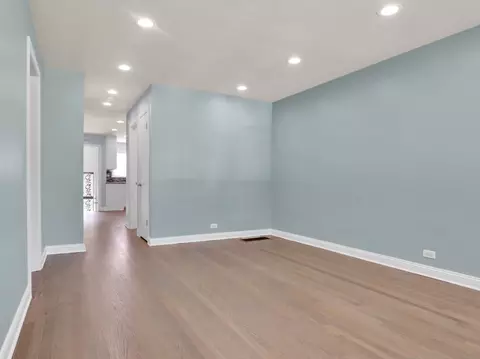 Entry Way - 143 E 119th Pl, Chicago, IL 60628 photo 1 of 4