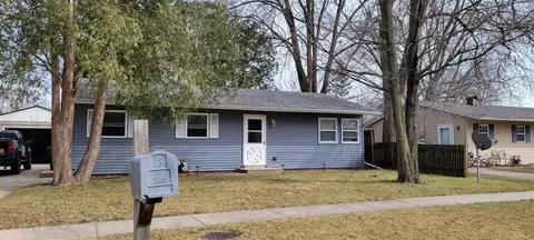 7811 Randy Rd, Machesney Park, IL 61115