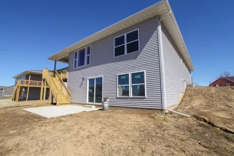 Exterior - 19 Fedor Cir, Bloomington, IL 61705 photo 4 of 7