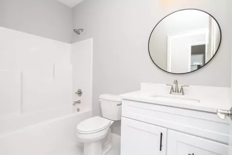 Bath - 19 Fedor Cir, Bloomington, IL 61705 photo 4 of 4
