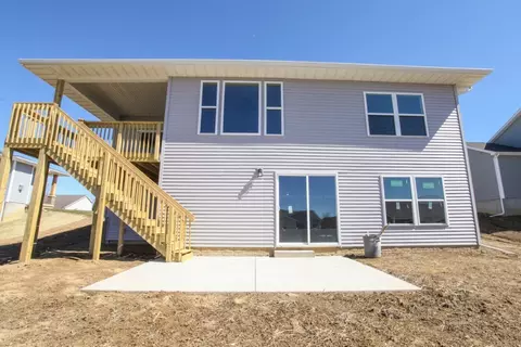 Exterior - 19 Fedor Cir, Bloomington, IL 61705 photo 3 of 7