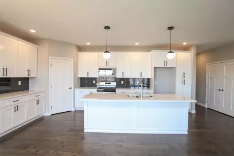 Kitchen - 19 Fedor Cir, Bloomington, IL 61705 photo 4 of 4