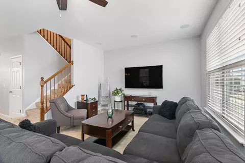 4010 Pompton Ct, Elgin, IL 60124 photo 10