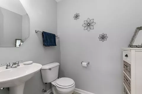 4010 Pompton Ct, Elgin, IL 60124 photo 11