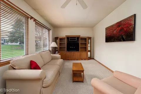 Living - 21433 W Douglas Ln, Plainfield, IL 60544 photo 3 of 3