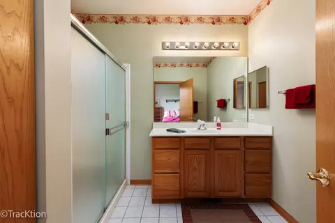 Bath - 21433 W Douglas Ln, Plainfield, IL 60544 photo 1 of 2