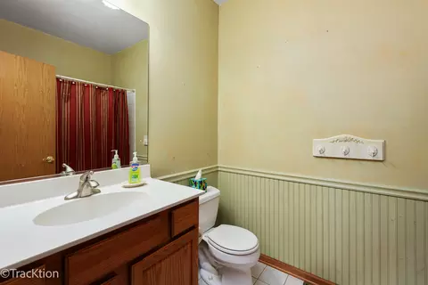 Bath - 21433 W Douglas Ln, Plainfield, IL 60544 photo 2 of 2