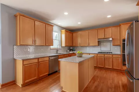 3053 Chalkstone Ave, Elgin, IL 60124 photo 11