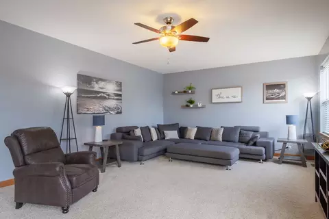 3053 Chalkstone Ave, Elgin, IL 60124 photo 7