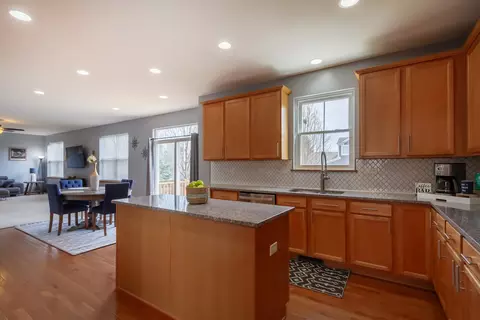 3053 Chalkstone Ave, Elgin, IL 60124 photo 9