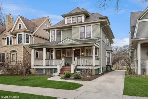 327 N Grove Ave, Oak Park, IL 60302