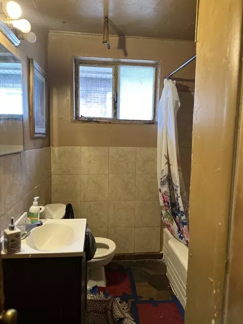 10433 S Normal Ave, Chicago, IL 60628 photo 5
