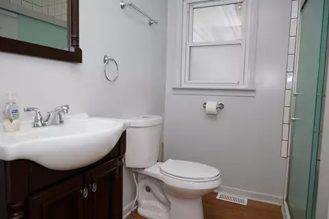 Bath - 1910 Fulton St, Peru, IL 61354 photo 1 of 3